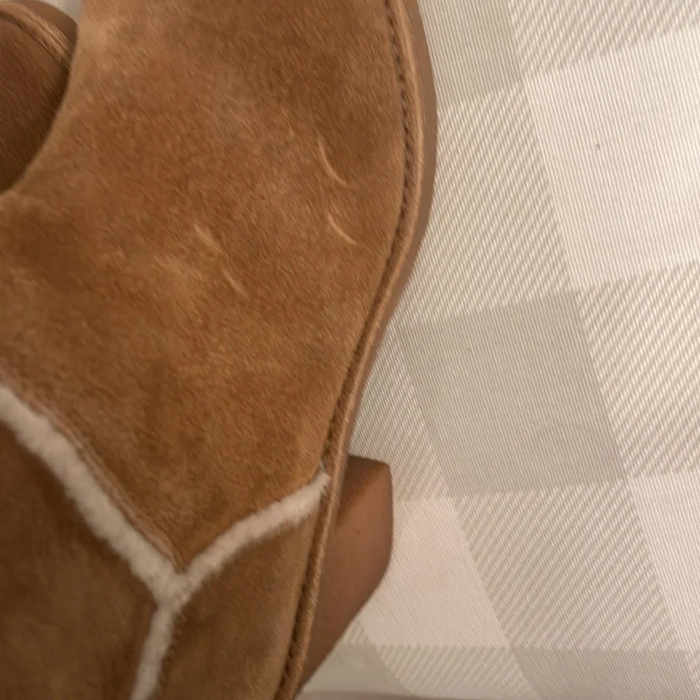 Ugg never worn size 8 - Picture 5 of 6
